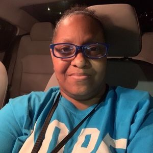 Meet your Posher, Hallie